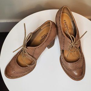 Crown Vintage Bonnie Brown Lace Up Pumps Size 7.5